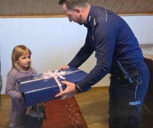 Miała tylko 5 lat, a zachowała się jak bohaterka. Sara ruszyła mamie na ratunek