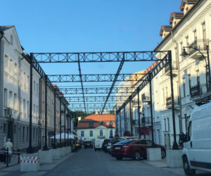 Kolorowe parasolki na ulicy Kilińskiego w Białymstoku [ZDJĘCIA]