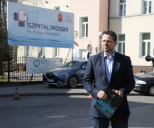 Awantura o zmarłych w Warszawie