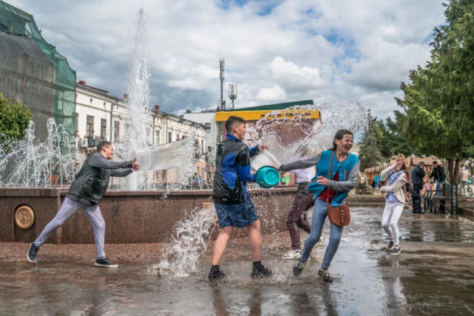 Lany Poniedziałek jako wróżba matrymonialna