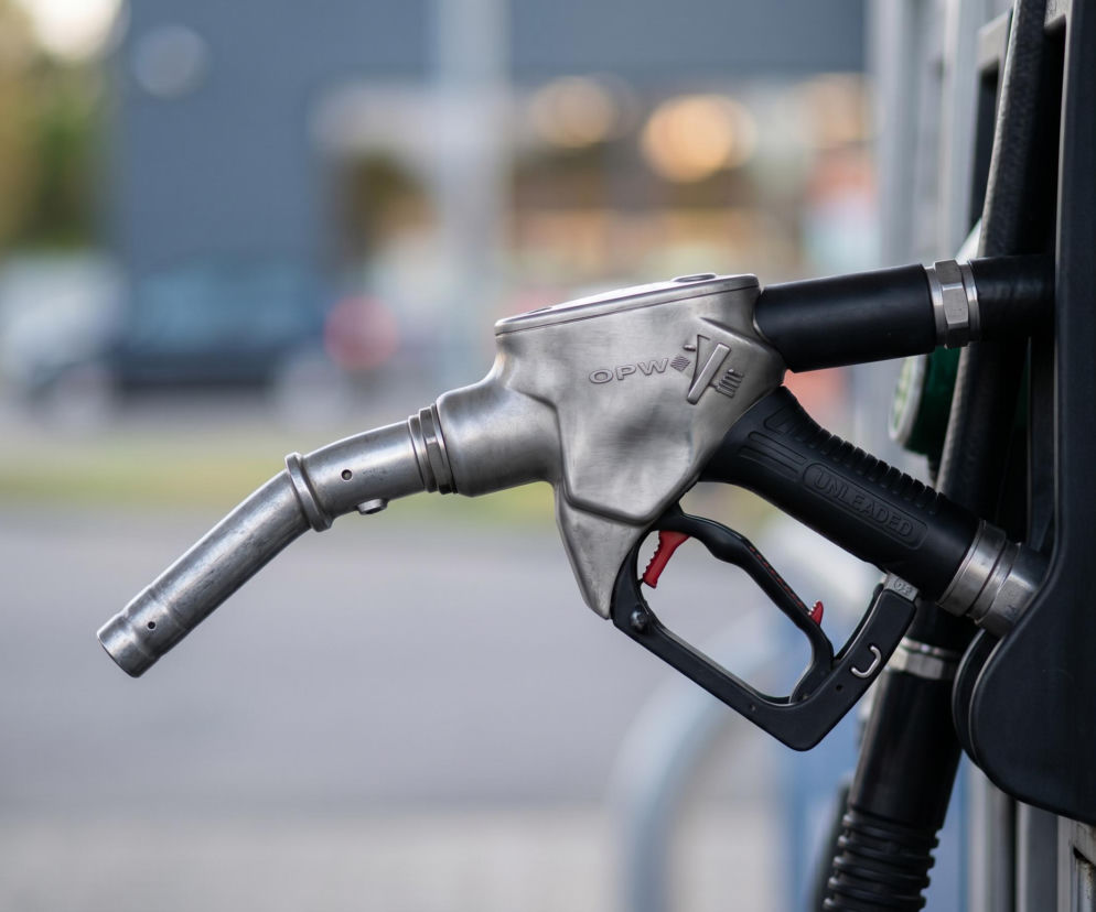 Rząd podał maksymalne ceny paliw na 17 kwietnia. Ile w piątek zapłacimy na stacjach?