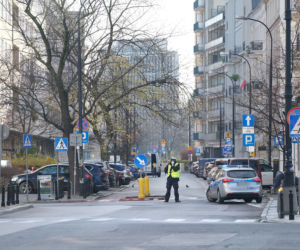 Policjanci zablokowali ul wiejską