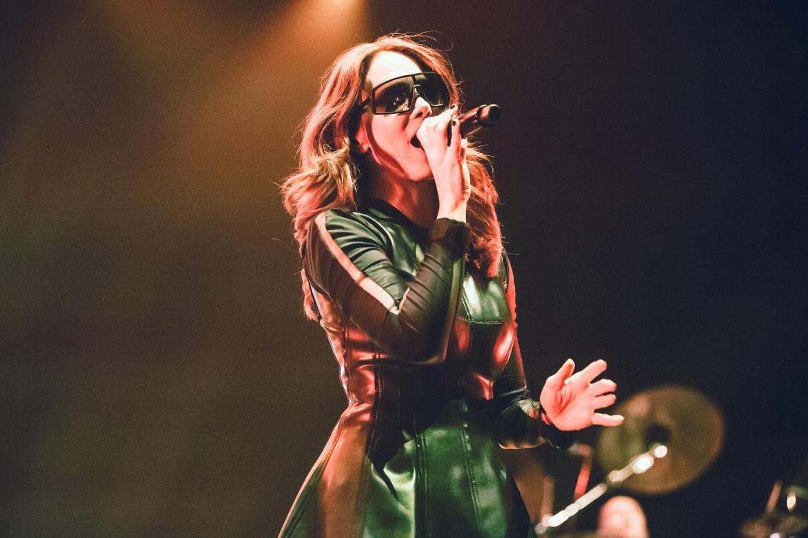 Misternie zaplanowane wizualne widowisko – Epica, Amaranthe i Charlotte Wessels zagrali w Warszawie [RELACJA]