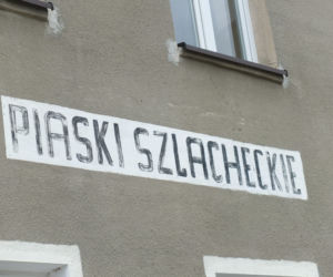 Jego zegarki są synonimem luksusu i noszą je koronowane głowy. Pomnik najsłynniejszego polskiego mistrza zegarmistrzowskiego stanął w jego rodzinnej wsi pod Krasnymstawem