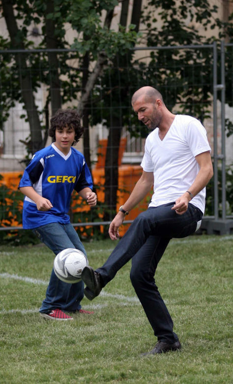Zinedine Zidane na Pradze-Północ