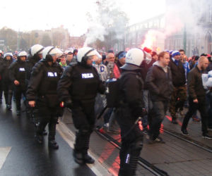 Przemarsz kibiców Wisły Płock na Inea Stadion w Poznaniu