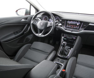 Opel Astra 1.6 Turbo 200 KM M6 Elite