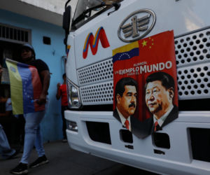 Nicolas Maduro z małżonką zostali schwytani i wywiezieni z kraju