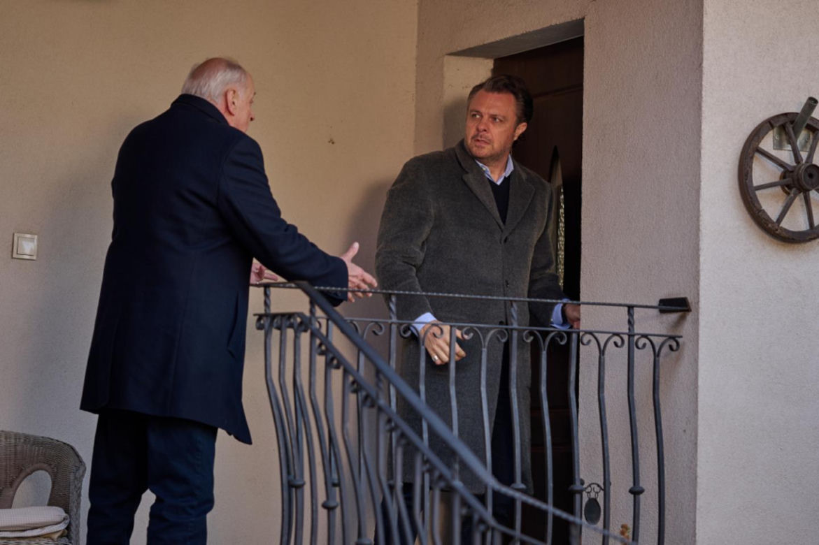 Na Wspólnej odc. 4044: Hebel (Tadeusz Huk), Konrad (Marek Bukowski)