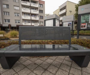 W Tychach stanęła ekologiczna ławka odporna na wandali. ZDJĘCIA