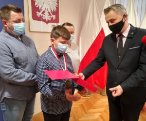 Chłopak wzorowo zareagował i uratował życie. Oto kolejny świętokrzyski Młody Bohater