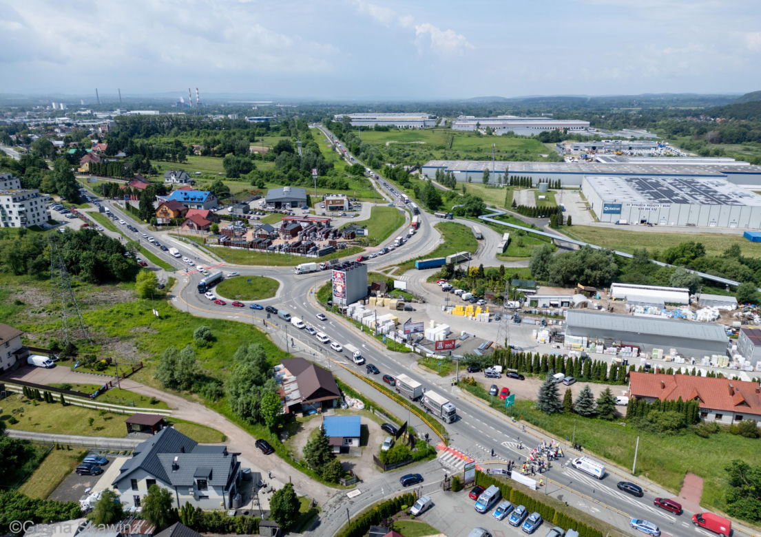 Mieszkańcy Skawiny wyszli na ulicę przeciwko przebiegowi S7 przez gminę