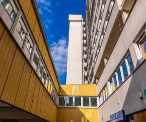 Galeriowiec z Powstańców Śląskich 112-122 we Wrocławiu