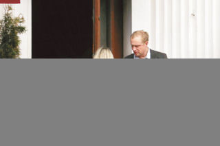 Piotr Adamczyk z nowym autem i nową dziewczyną
