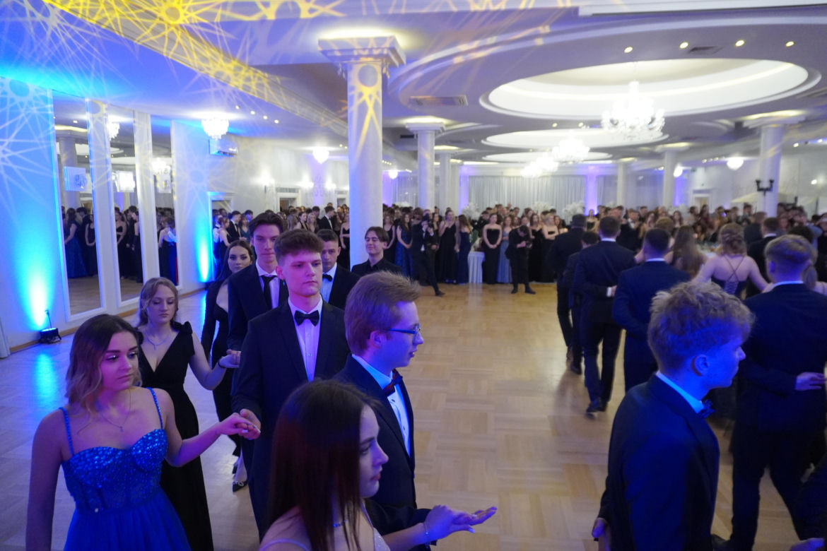 Studniówka III LO w Rzeszowie 