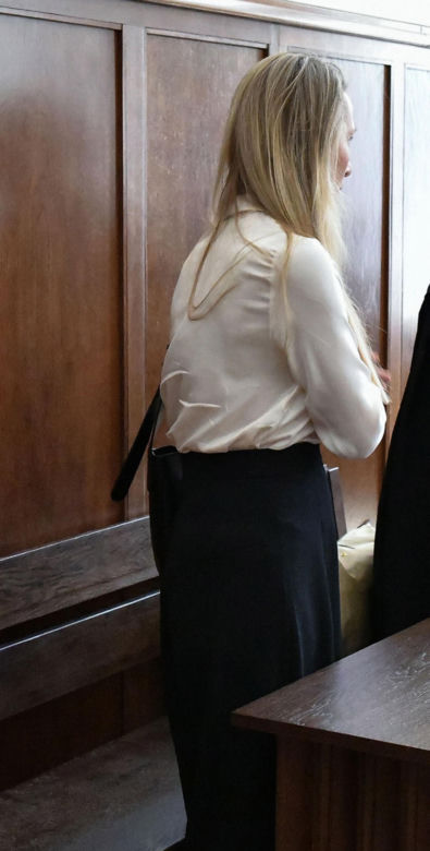 Tak Wiśniewscy wystroili się na swój rozwód. Ubrali się jak na maturę