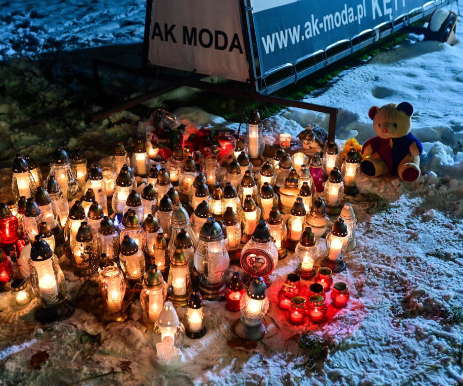 Andrychów. Znicze ku pamięci zmarłej 14-latki