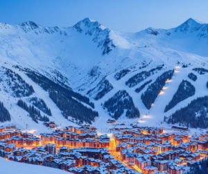 Ferie zimowe 2026. Zakopane kontra Szczyrk – kto naprawdę dyktuje ceny?