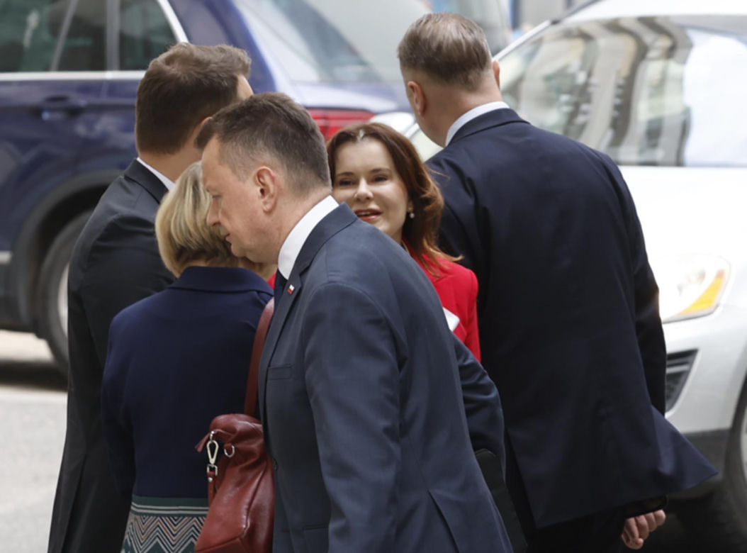 Kaczyński prosi o pieniądze