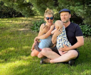 Na dobre i na złe: Ulubiona para Na dobre i na złe podzieliła się radosną nowiną. Emilia Komarnicka i Redbad Klynstra z dziećmi na wakacjach 	