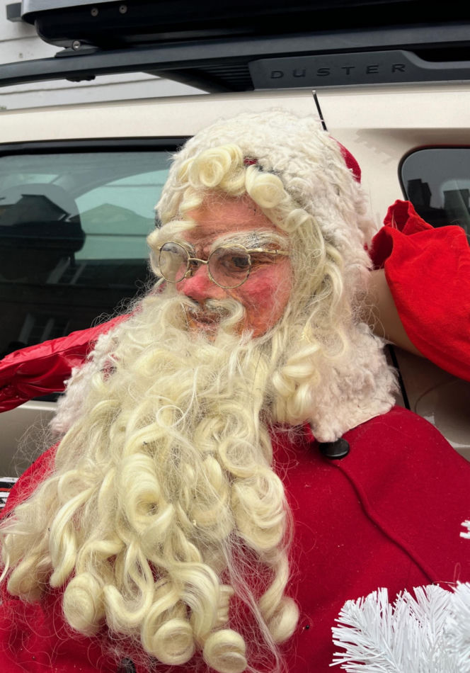 Lubelska Giełda Staroci w świątecznym klimacie. Tłumy szukały prezentów na Mikołajki