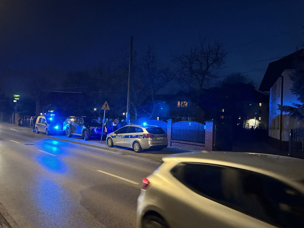 Krwawa jatka na Białołęce. Morderstwo tasakiem i próba samobójcza. Brat zatłukł siostrę i jej syna?