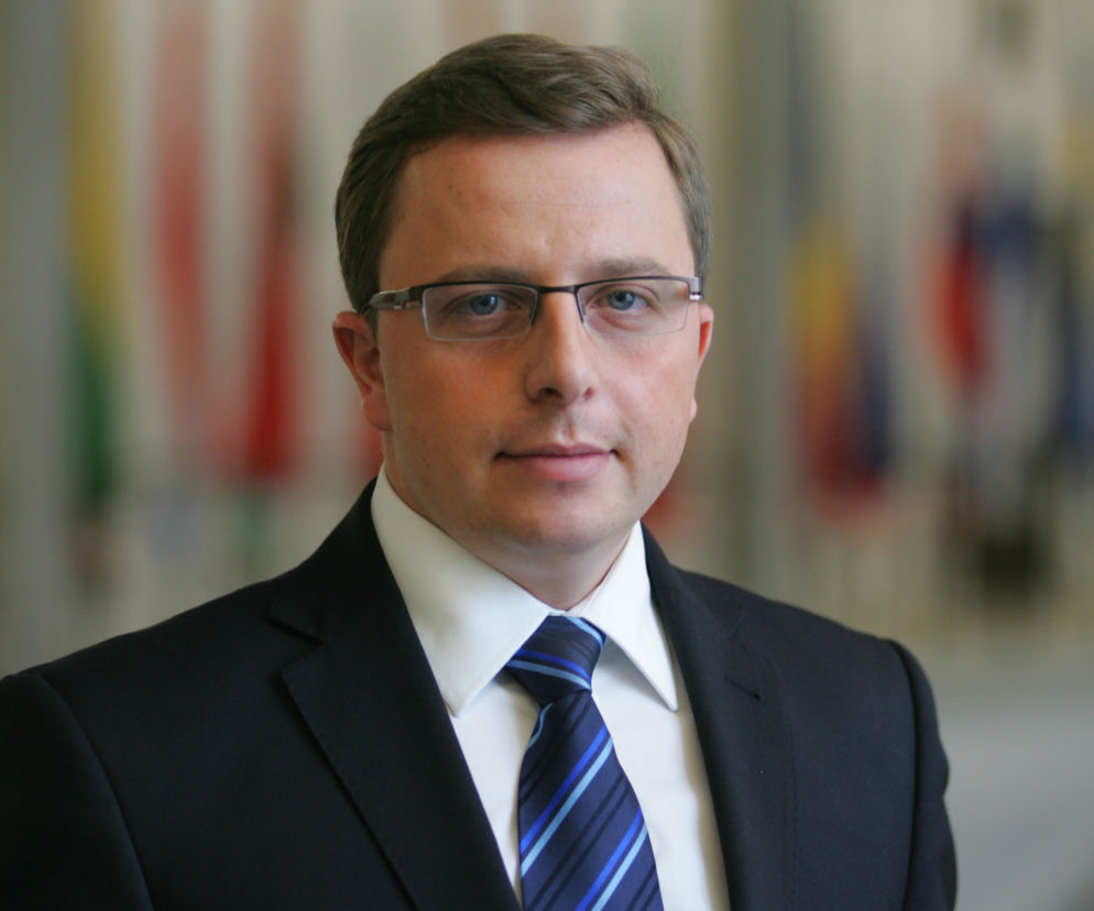 DARIUSZ JOŃSKI