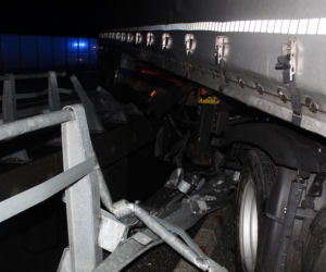 Koszmar na A1 pod Włocławkiem. Nie żyje mężczyzna, który spadł z wiaduktu!