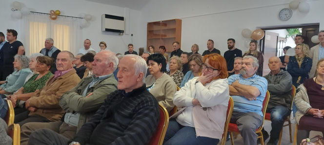 Spotkanie w sprawie budowy masztu 5 G w Płoskiem