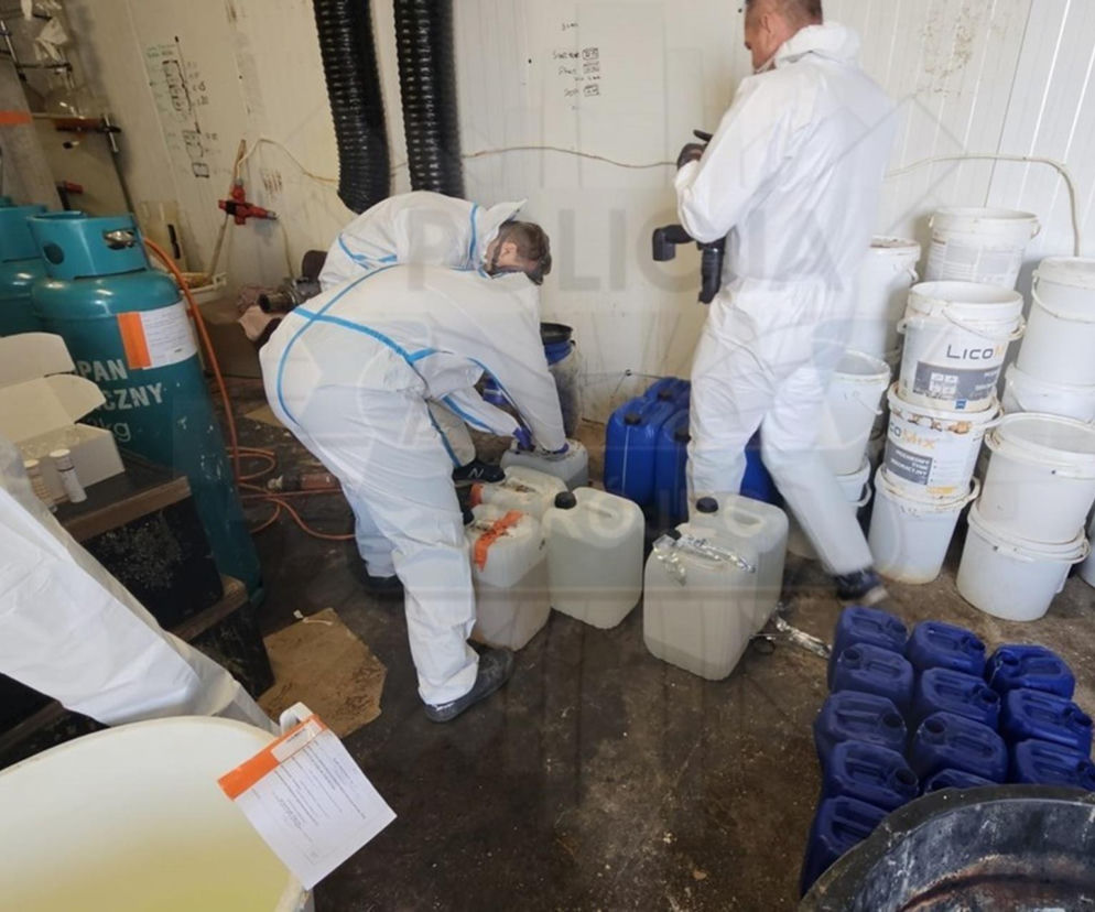 Laboratorium narkotyków pod Grójcem zlikwidowane. Sąd w Radomiu skazał sprawców