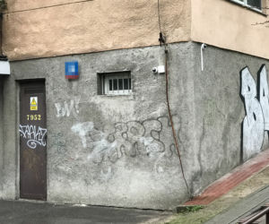 Przerobili blok Macierewicza na twierdzę