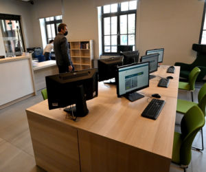  Filia nr 7 Miejskiej Biblioteki Publicznej na placu Matki Teresy w Szczecinie, 9 bm. Biblioteka powstała w XIX-wiecznym odrestaurowanym budynku przy pl. Matki Teresy z Kalkuty
