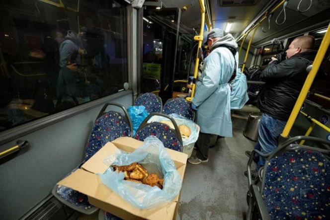 Łodzianie zamarzają w swoich mieszkaniach. „Można korzystać z pomocy” - mówią urzędnicy