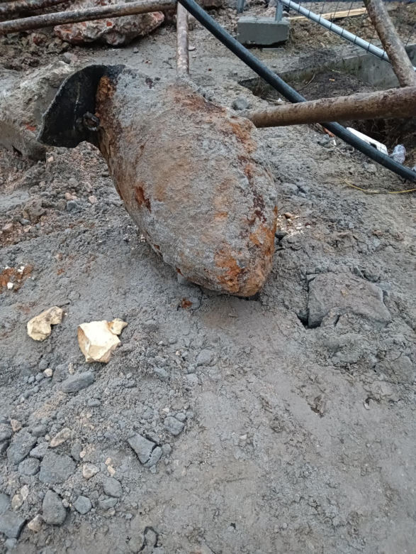 Budowa pełna niespodzianek. Ludzkie szczątki i niewybuchy pod pl. Powstańców