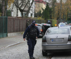 Policja pilnuje Kaczyńskiego? Radiowozy pod domem i kościołem