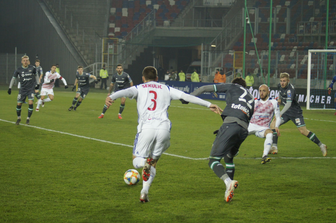 Górnik Zabrze - Lechia Gdańsk: Ponad 8 tysięcy fanów wspierało Trójkolorowych