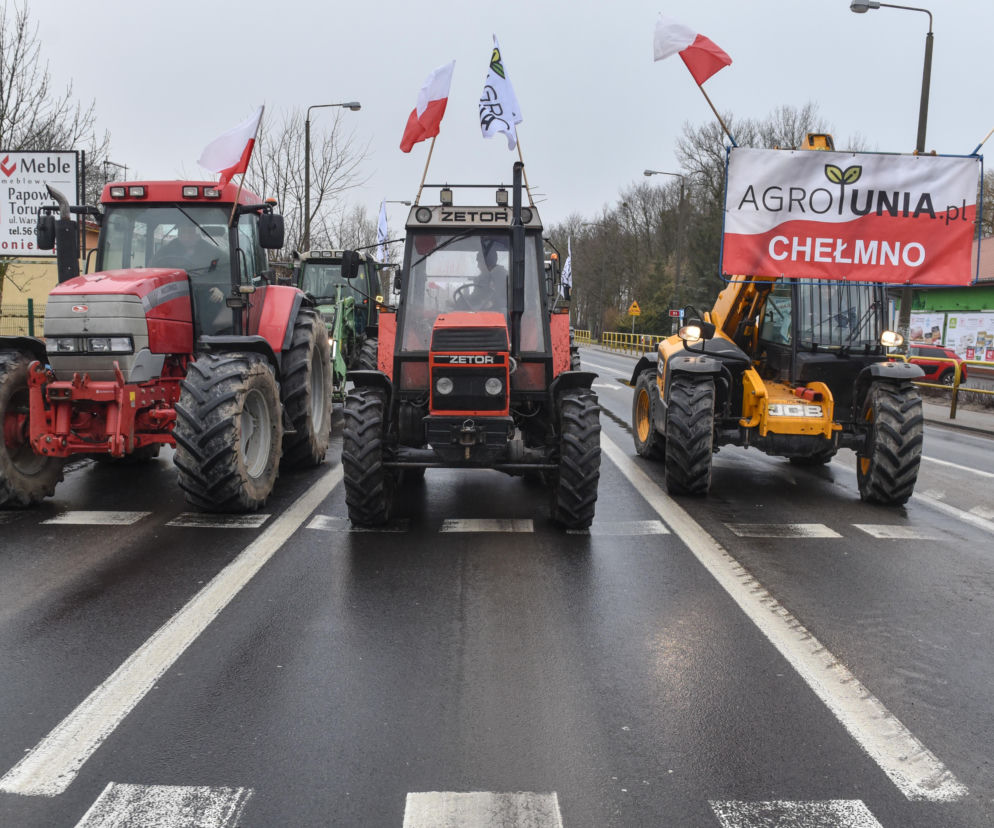 Agrounia zablokowała ważne skrzyżowanie pod Toruniem. Na razie bez większych utrudnień w ruchu drogowym.