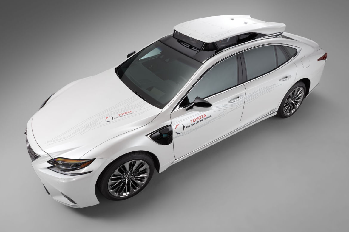 Lexus LS 500h do doskonalenia autonomicznej jazdy