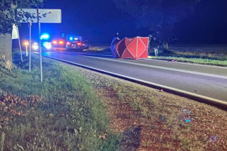 Rogienice Wielkie. Śmiertelny wypadek motorowerzysty na DK 63 [ZDJĘCIA]