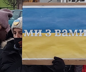 Starachowice solidarne z Ukrainą. Wiec poparcia na Rynku