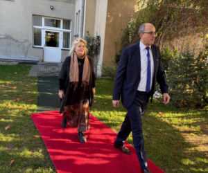 Dąb pamięci Jana Nowickiego zasadzono w Nowym Sączu
