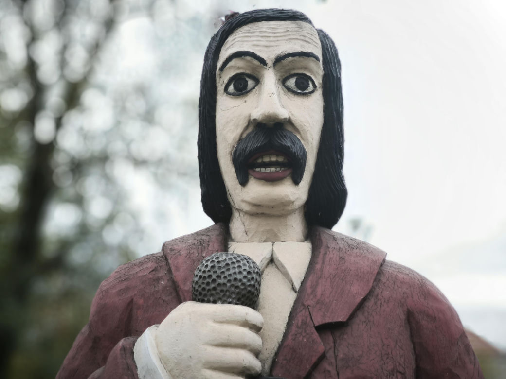 Rzeźba Frusia
