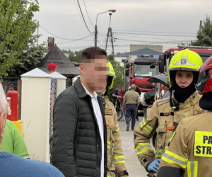 Zamaskowani sprawcy zaatakowali trzech kierowców. Doszło do gigantycznego karambolu w Wolicy
