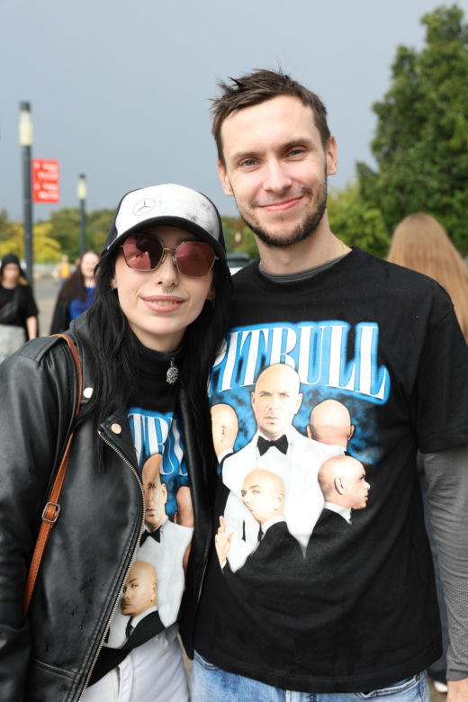 Fani przed koncertem Pitbulla