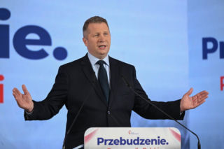 Kaczyński i Czarnek z nowymi propozycjami. Zaprezentowali Przebudzenie. Program dla Polski”