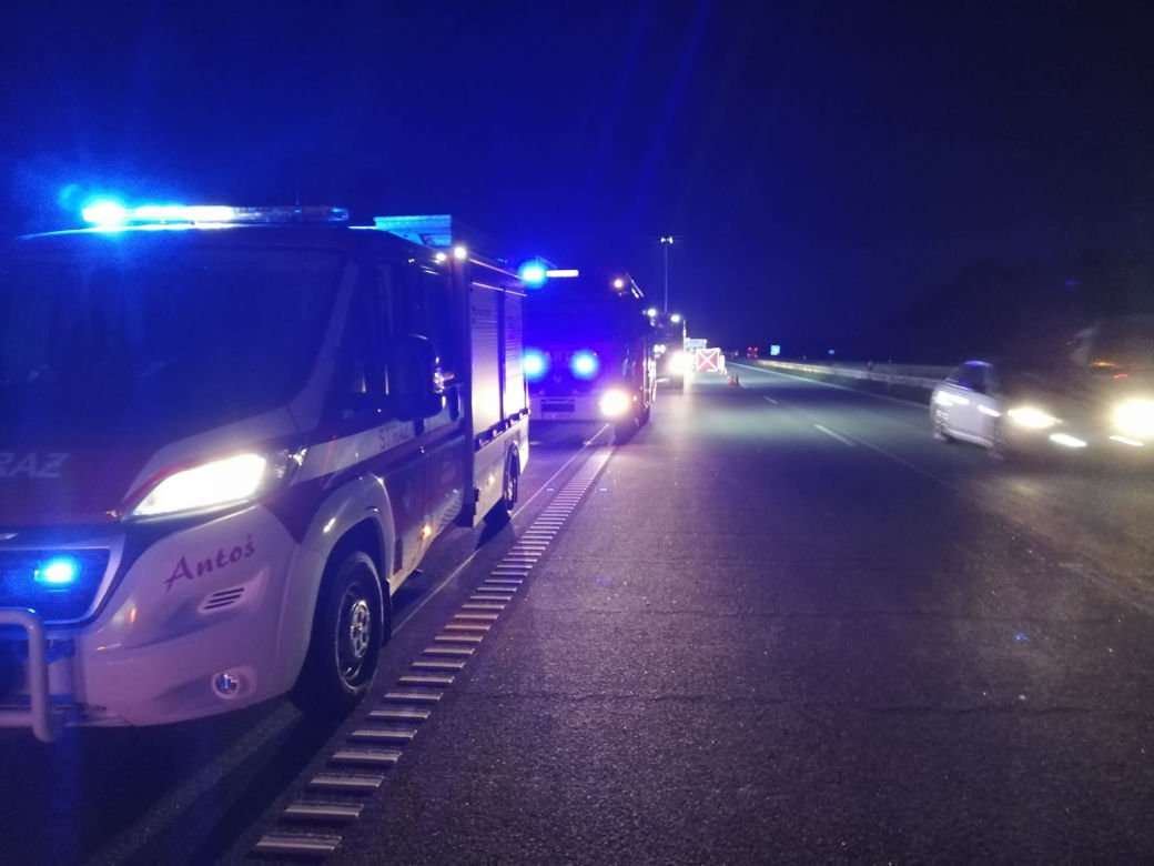Wypadek na A1 w miejscowości Nierada
