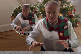  Wigilijne plany Donalda Tuska: zamiast śpiewu – gra na keyboardzie!