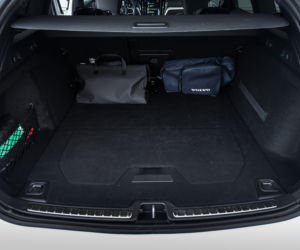 Volvo V60 T8 Twin Engine AWD R-Design AT8