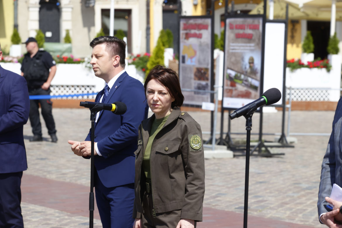 Rosyjskie czołgi w Warszawie! Pancerne bestie straszą na Placu Zamkowym