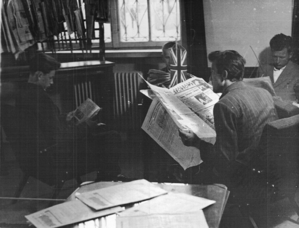 1955r. - KMPiK Kraków, Nowa Huta - czytelnia fot. Archiwum Empik